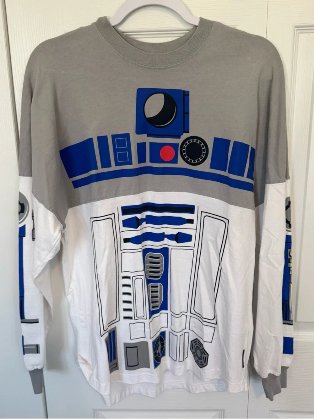 Star Wars x Disney Two-Tone Graphic Long Sleeve Spirit Jersey - R2D2 SMALL